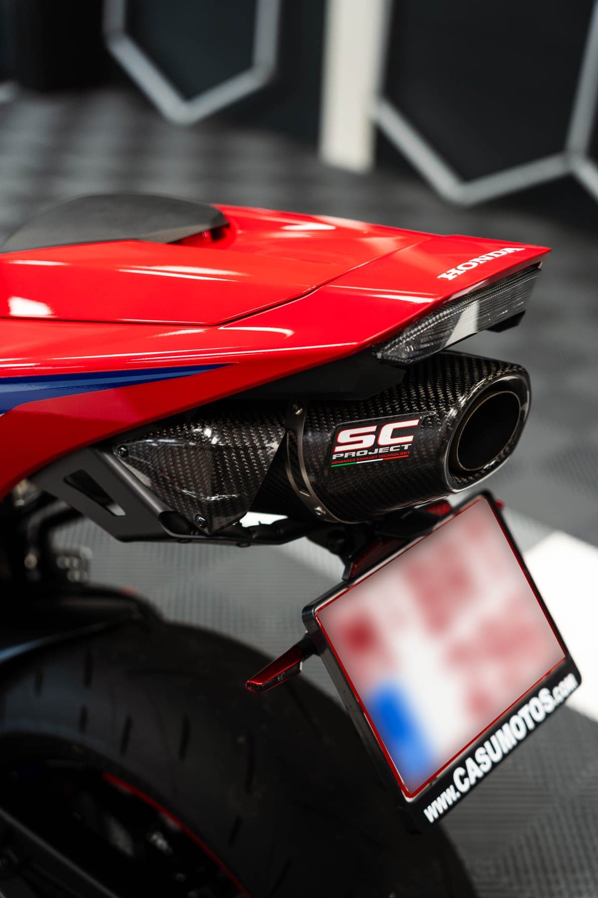 Échappement et coque arrière de la CBR
